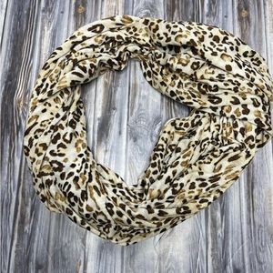 Buckle Animal Leopard Print Infinity Scarf